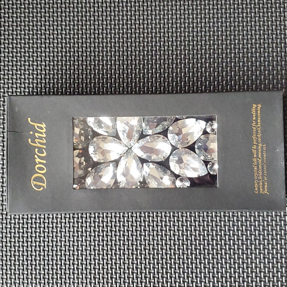 Dorchid crystal belt